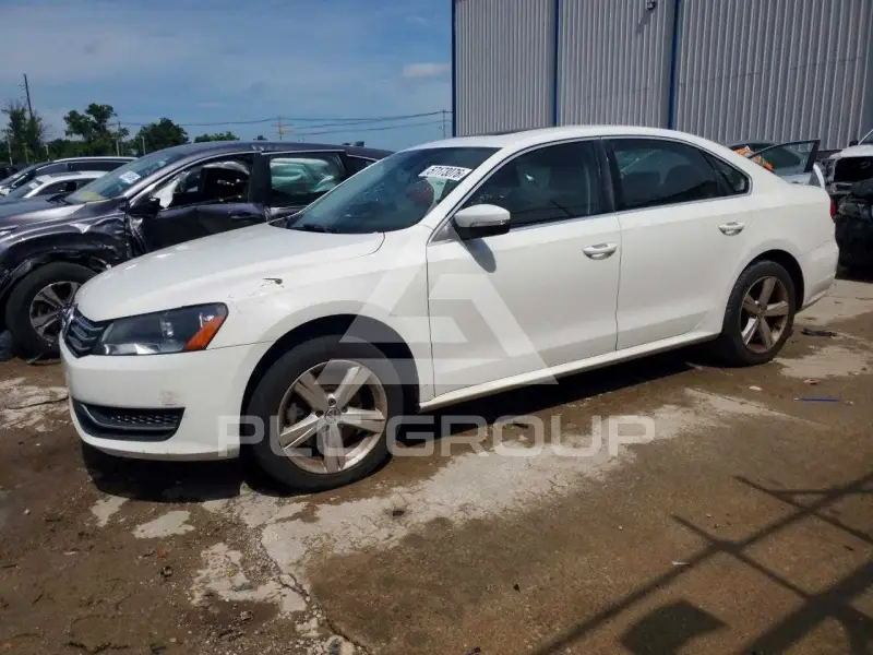 2013 Volkswagen Passat фото