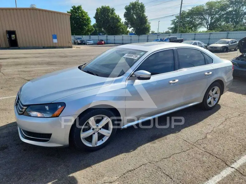 2013 Volkswagen Passat фото
