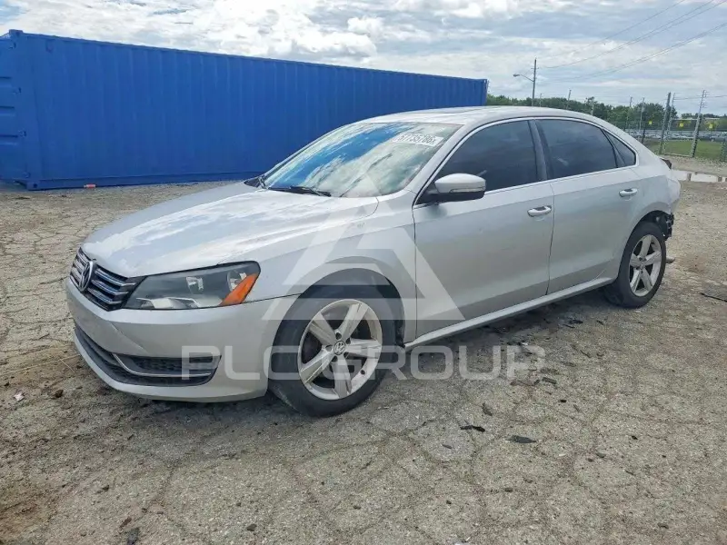 2013 Volkswagen Passat photo