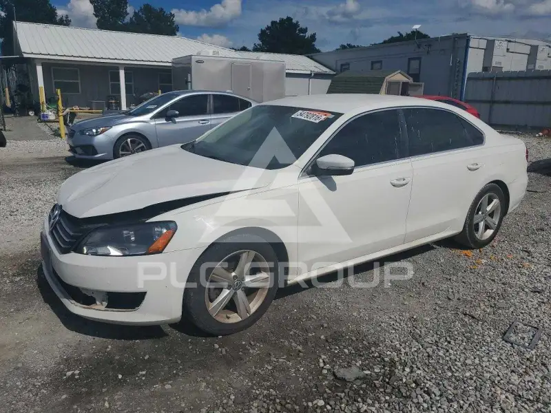 2013 Volkswagen Passat фото
