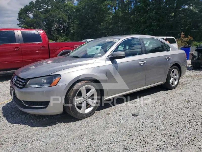 2013 Volkswagen Passat фото