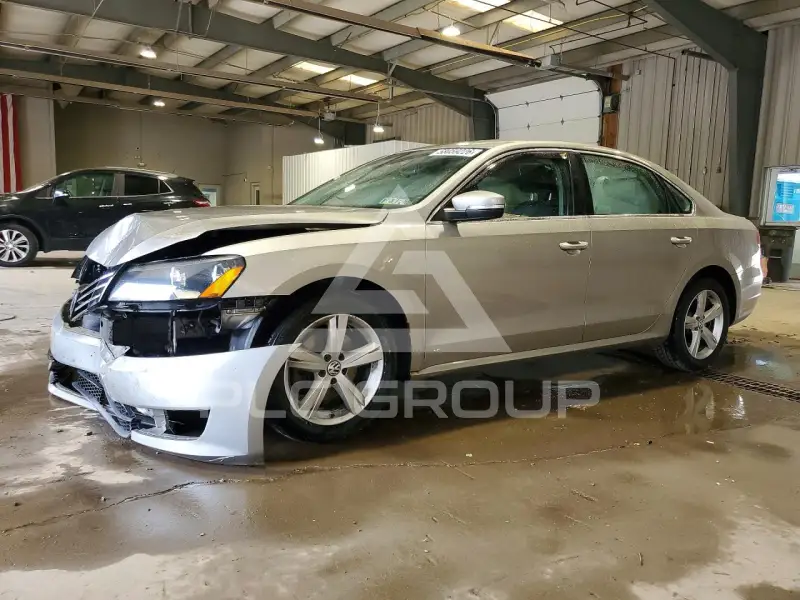 2013 Volkswagen Passat photo