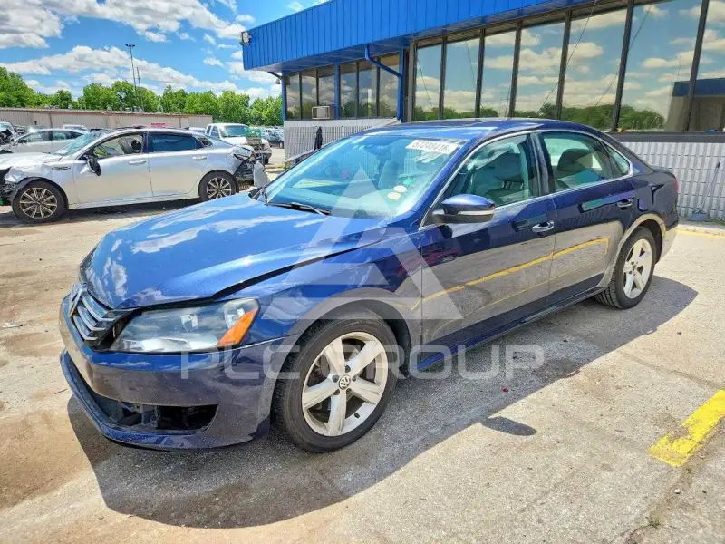 2013 Volkswagen Passat photo