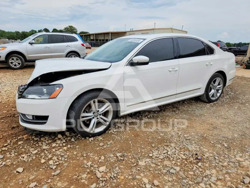 2013 Volkswagen Passat фото