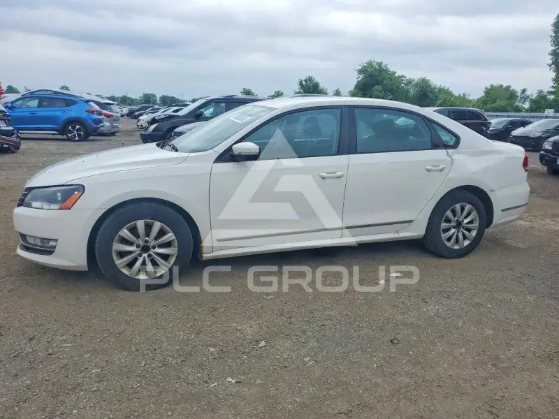 2013 Volkswagen Passat photo