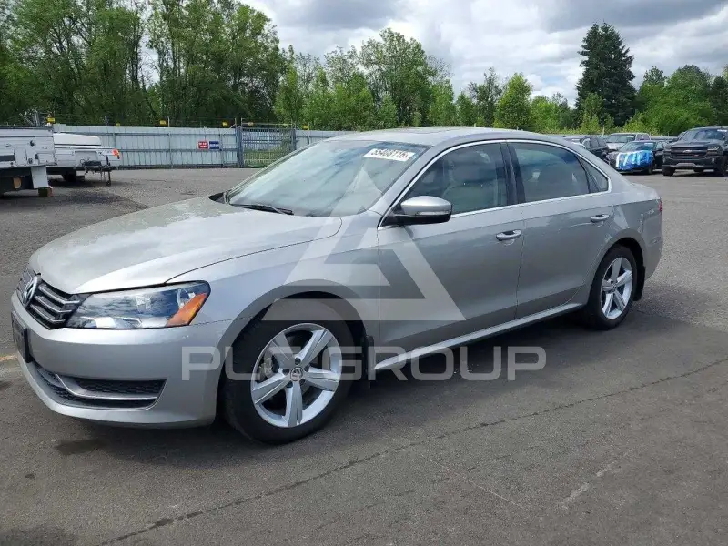 2013 Volkswagen Passat фото