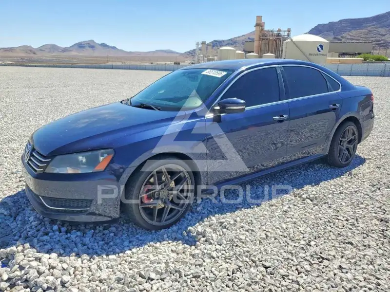 2013 Volkswagen Passat photo