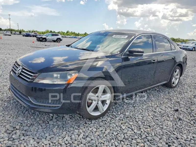 2013 Volkswagen Passat фото