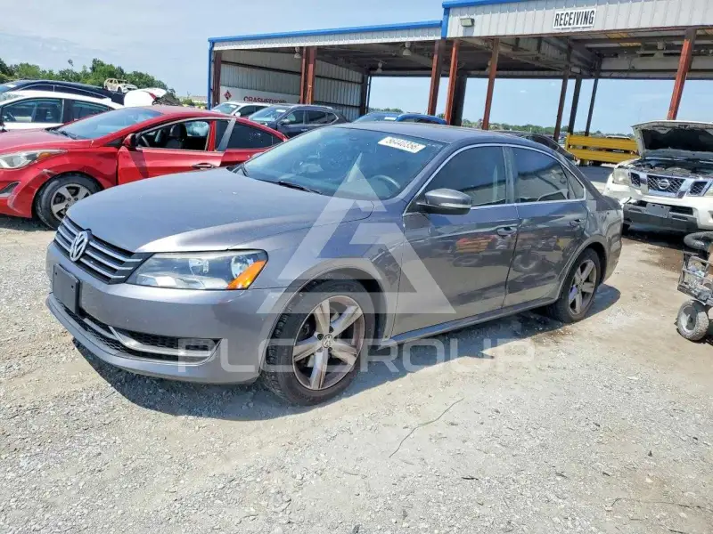 2013 Volkswagen Passat фото