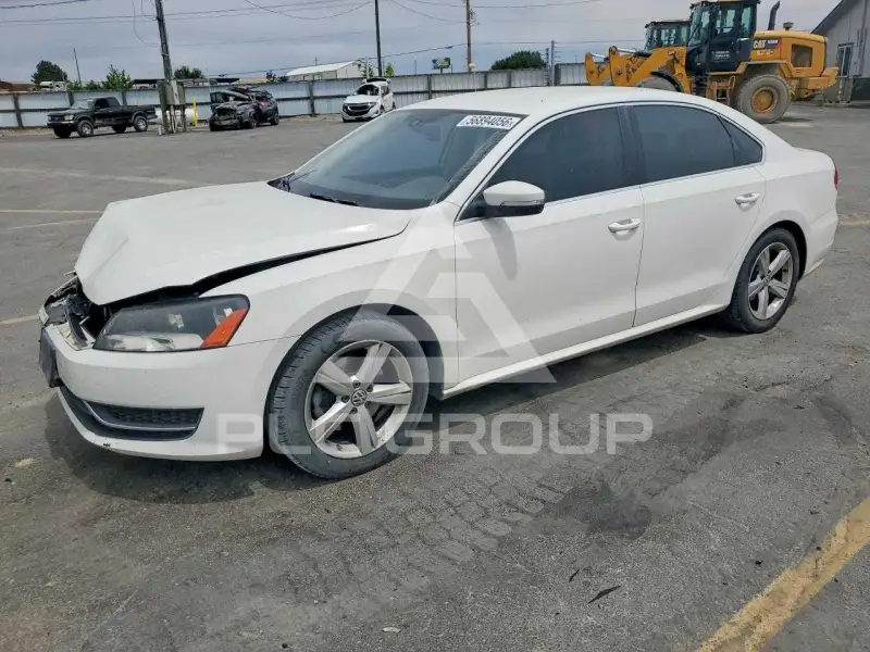 2013 Volkswagen Passat photo