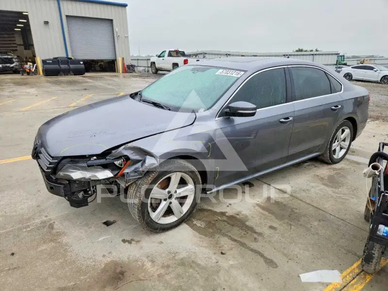 2013 Volkswagen Passat photo