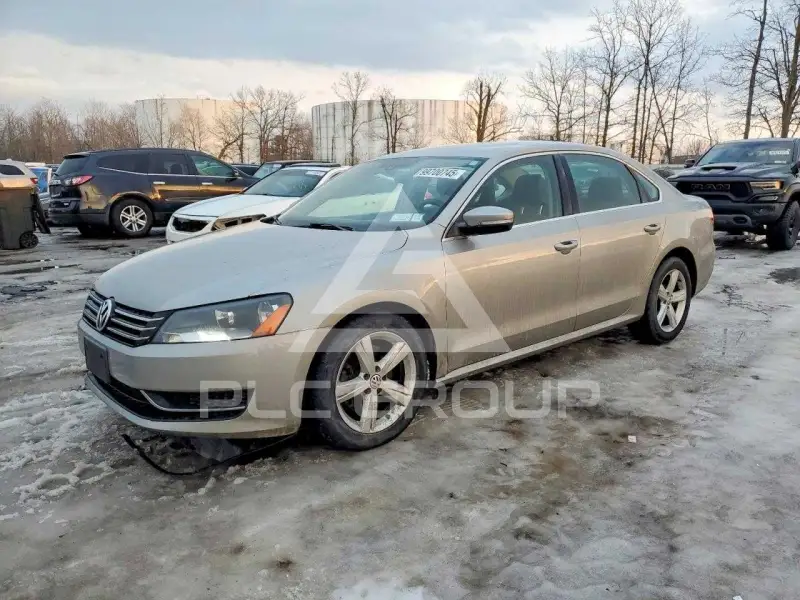 2013 Volkswagen Passat photo
