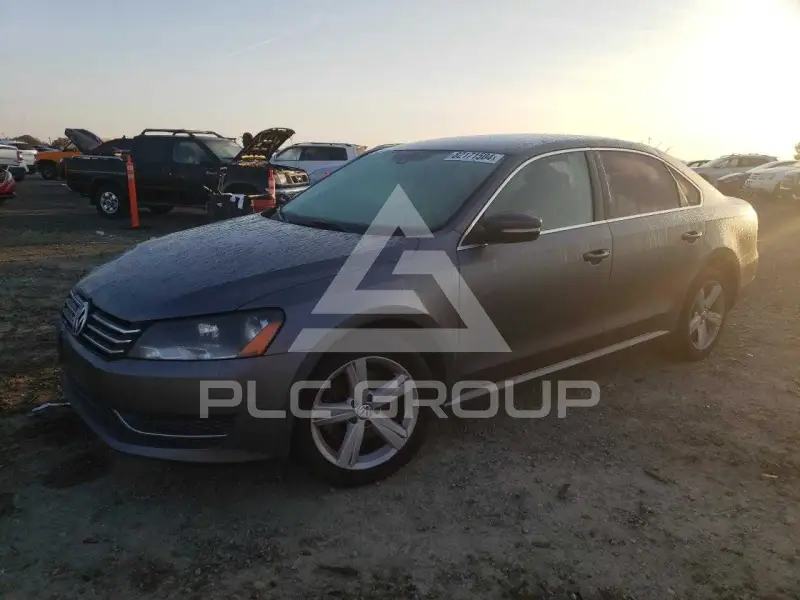 2013 Volkswagen Passat фото