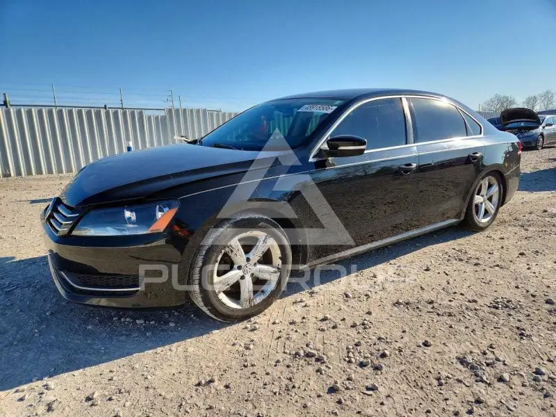 2013 Volkswagen Passat photo