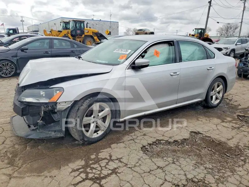 2013 Volkswagen Passat photo