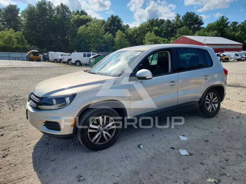 2013 Volkswagen Tiguan photo