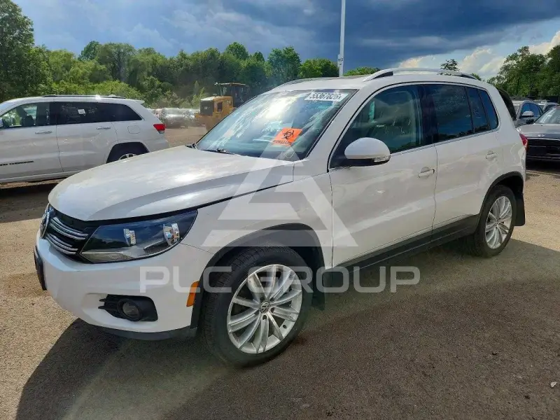 2013 Volkswagen Tiguan photo