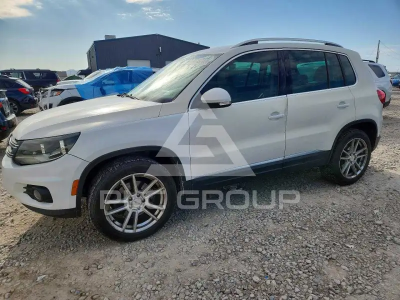 2013 Volkswagen Tiguan photo