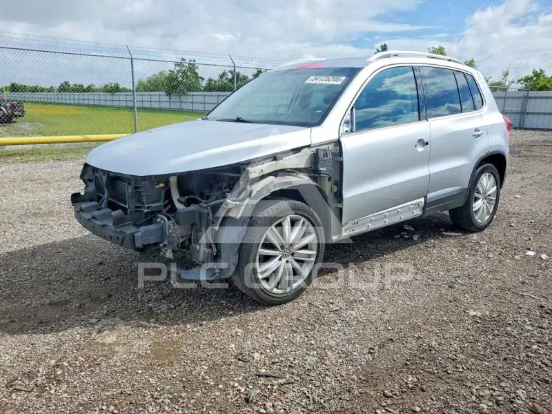 2013 Volkswagen Tiguan photo