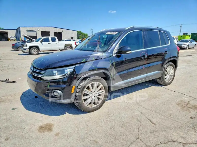 2013 Volkswagen Tiguan photo
