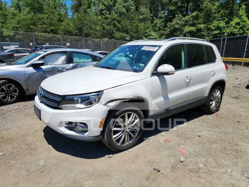 2013 Volkswagen Tiguan photo