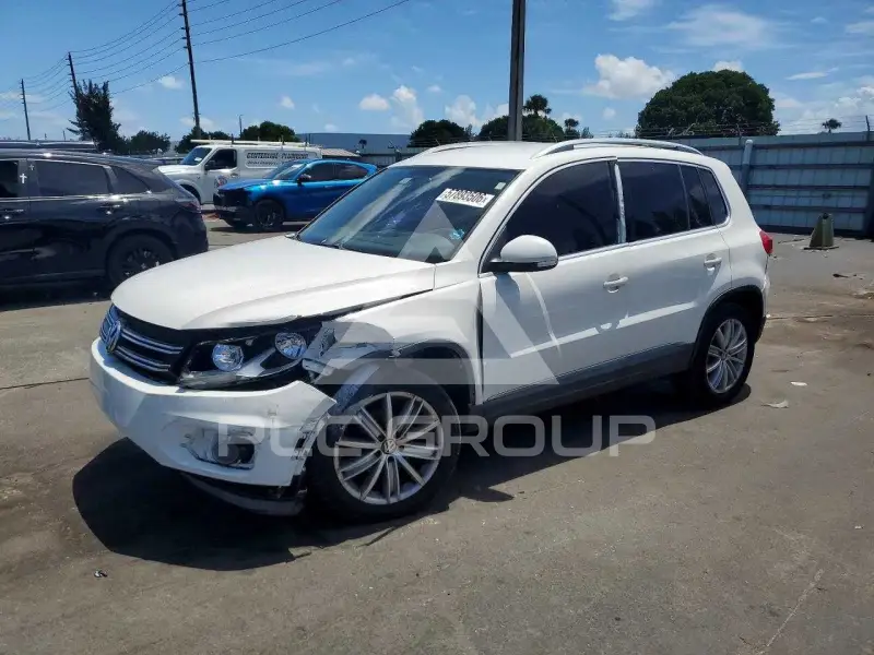 2013 Volkswagen Tiguan photo