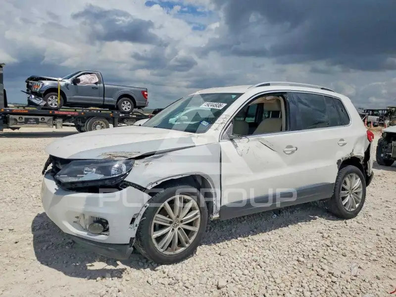 2013 Volkswagen Tiguan photo