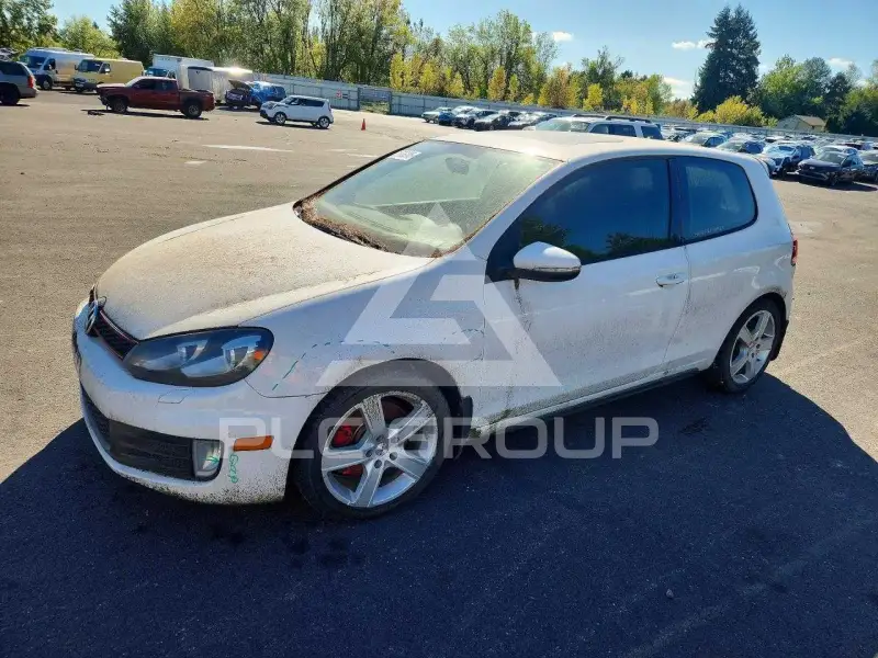 2013 Volkswagen GTI photo