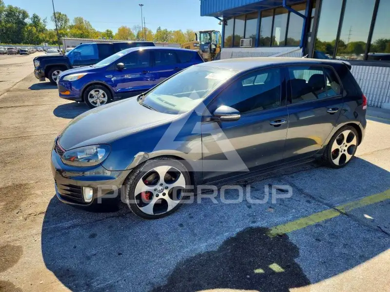 2013 Volkswagen GTI photo