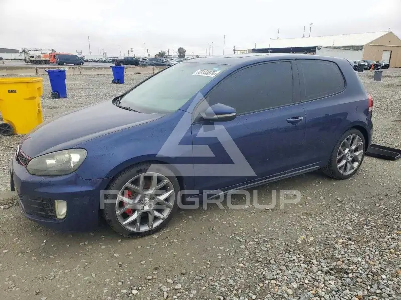 2013 Volkswagen GTI photo