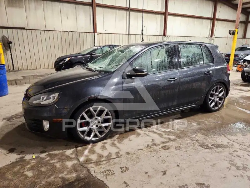2013 Volkswagen GTI фото