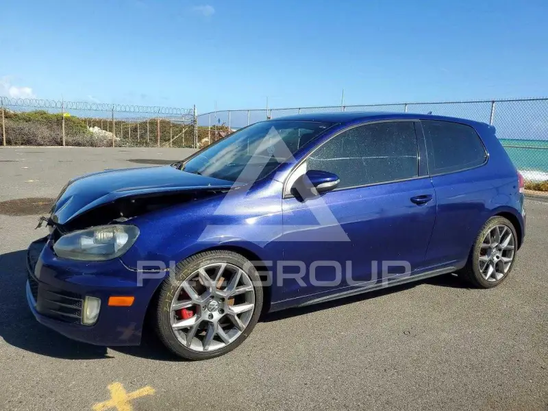 2013 Volkswagen GTI photo