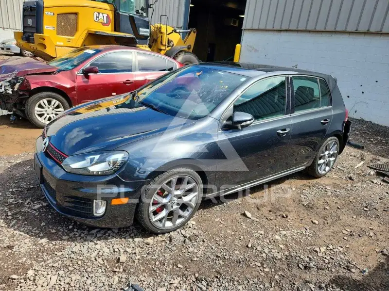 2013 Volkswagen GTI фото