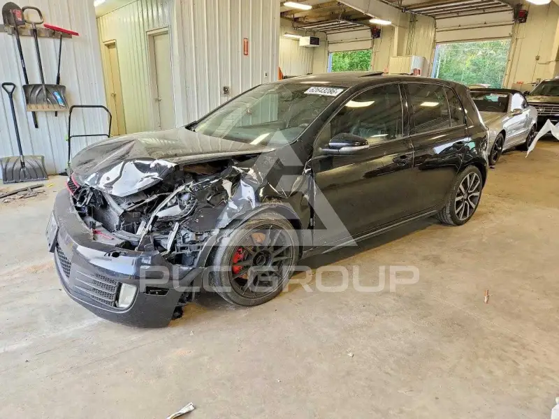 2013 Volkswagen GTI photo