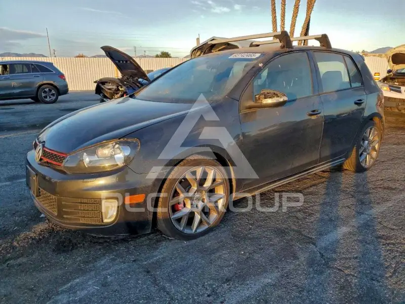 2013 Volkswagen GTI фото