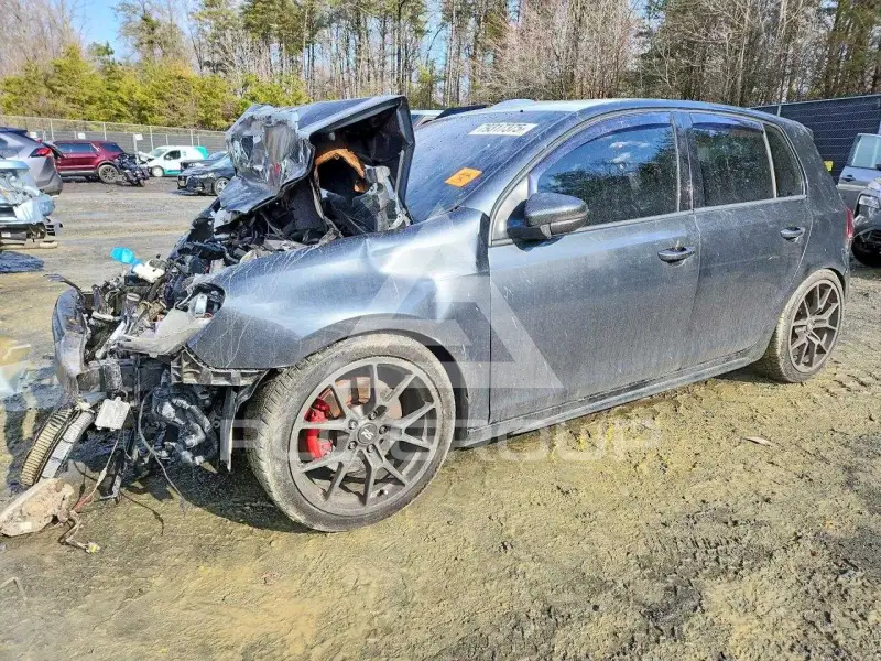 2013 Volkswagen GTI фото