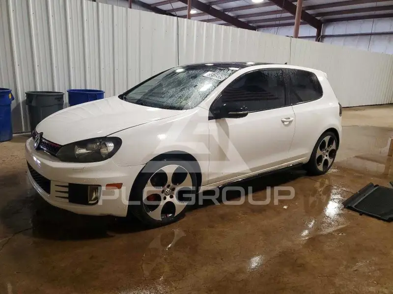 2013 Volkswagen GTI photo