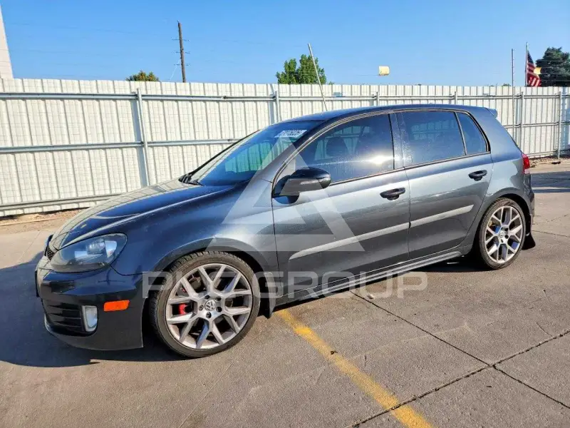 2013 Volkswagen GTI фото