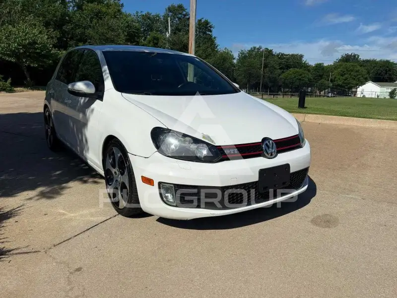 2013 Volkswagen GTI фото