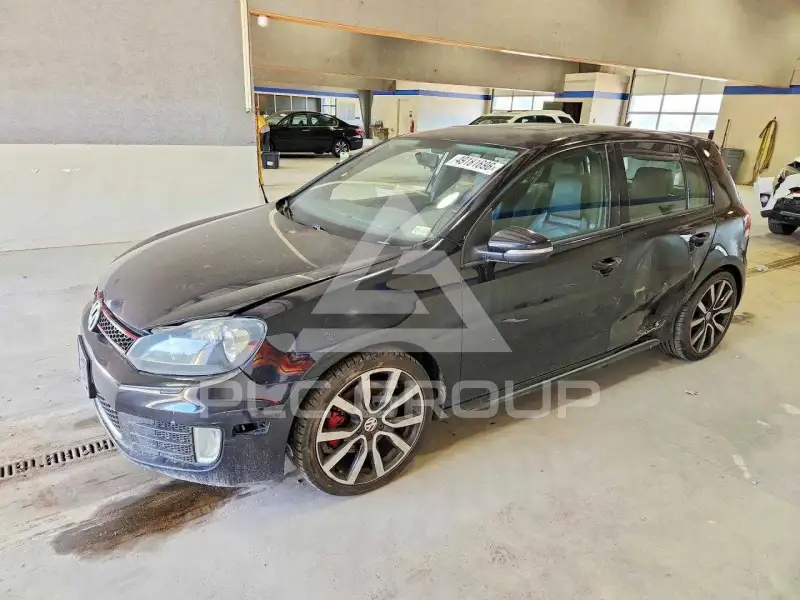 2013 Volkswagen GTI photo