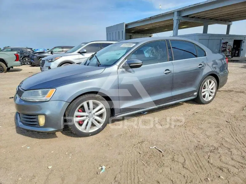 2013 Volkswagen Jetta фото