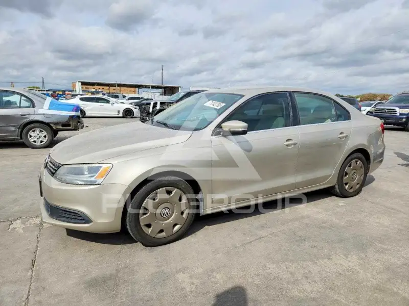 2013 Volkswagen Jetta photo