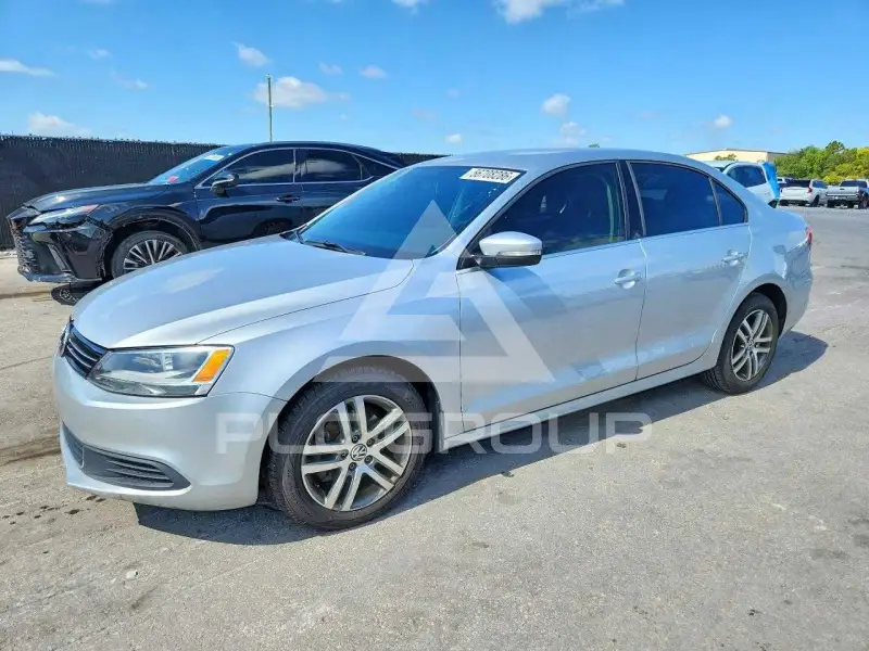 2013 Volkswagen Jetta photo