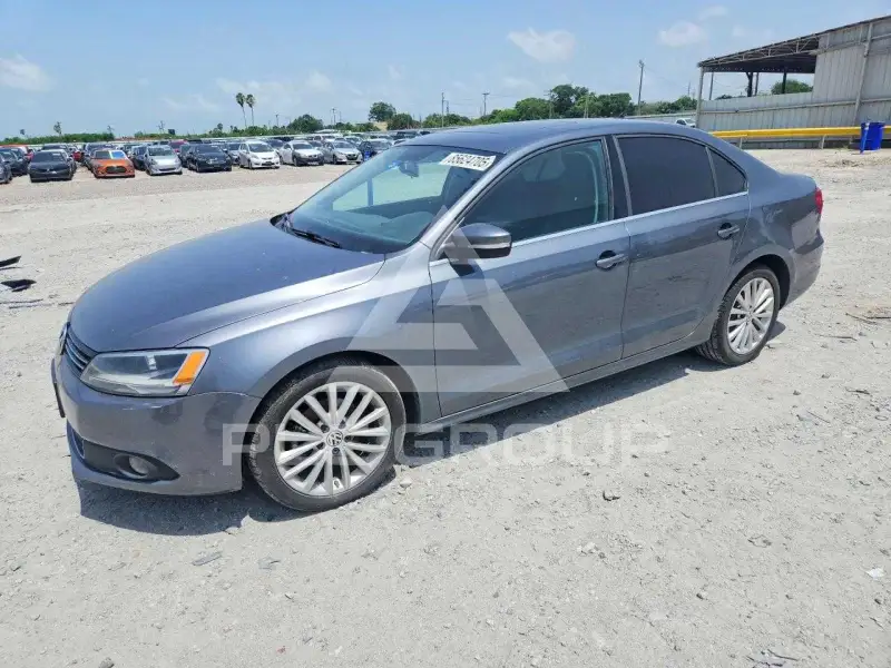 2013 Volkswagen Jetta photo