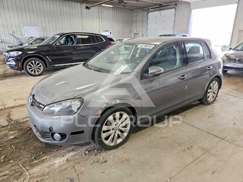 2013 Volkswagen GOLF photo