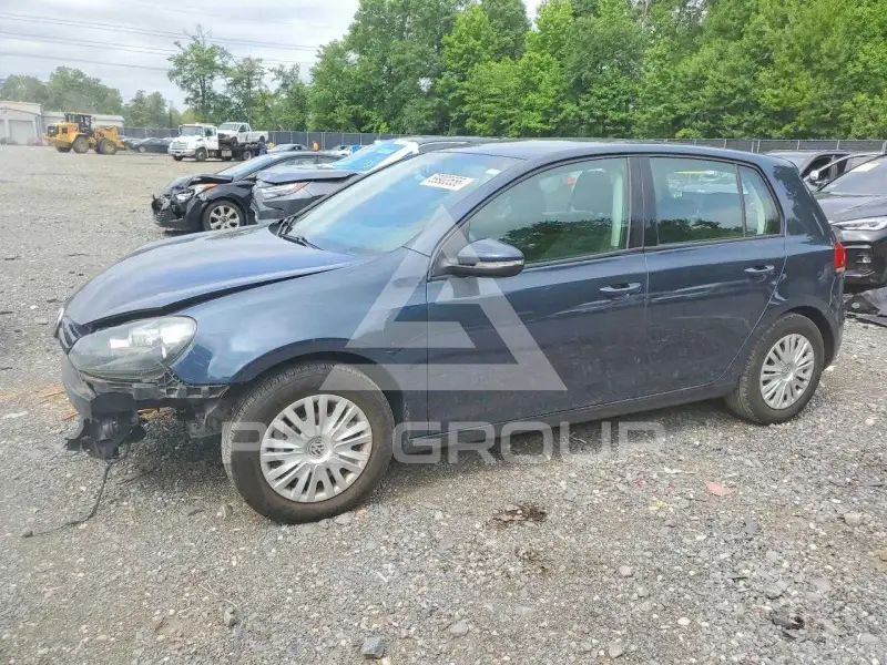 2013 Volkswagen GOLF photo