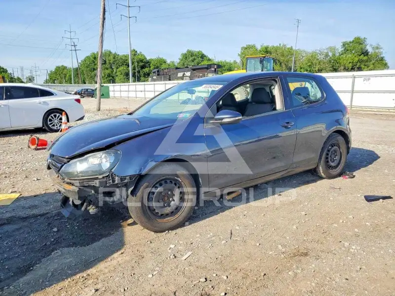2013 Volkswagen GOLF photo