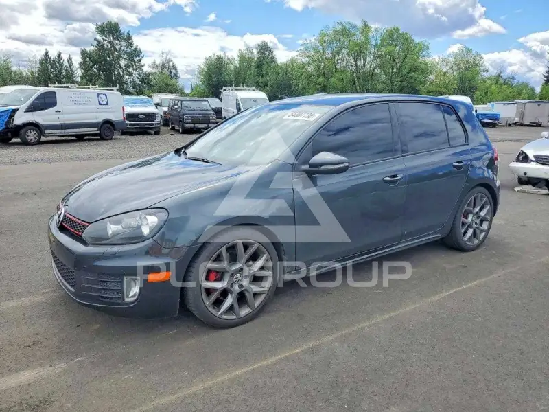 2013 Volkswagen GTI photo