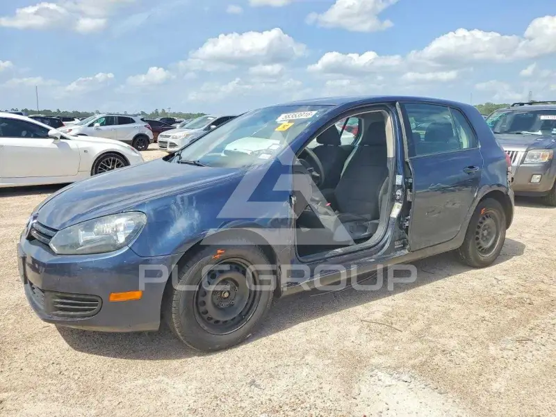 2013 Volkswagen GOLF photo
