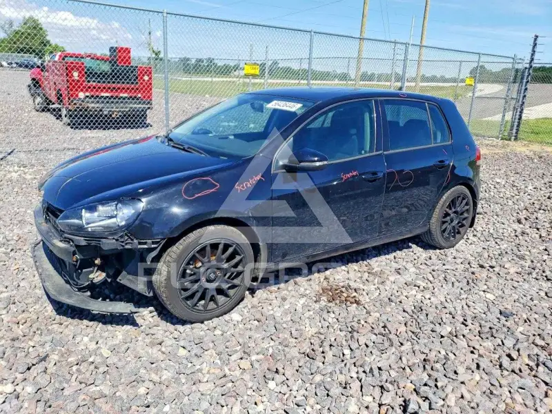 2013 Volkswagen GOLF photo